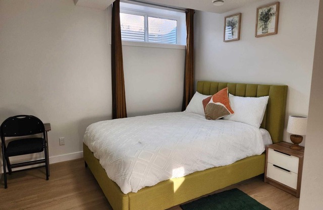 Deluxe 2-BR Basement Suite in South East Calgary