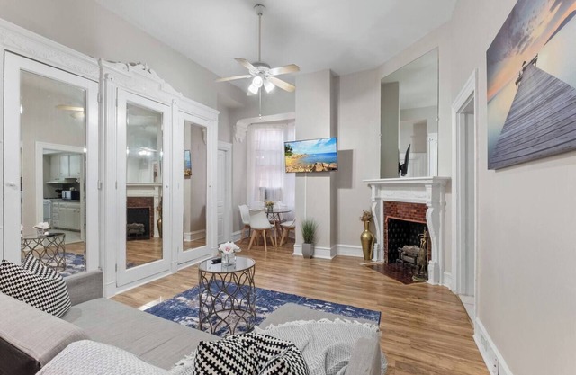 Deluxe Flat in Center City