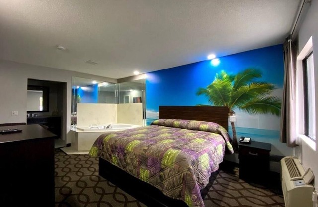 Deluxe Inn by OYO Near Toledo Ohio