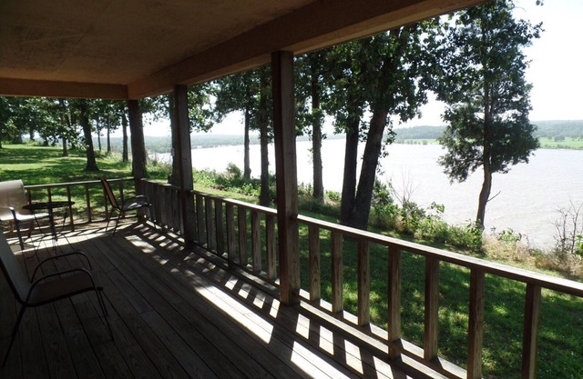 Deluxe Suite w/Full Kitchen on the River