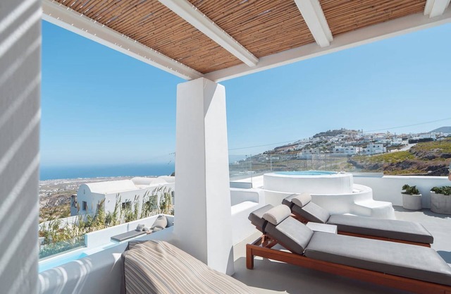 Deluxe Suite Sea View Hot Tub - White Co