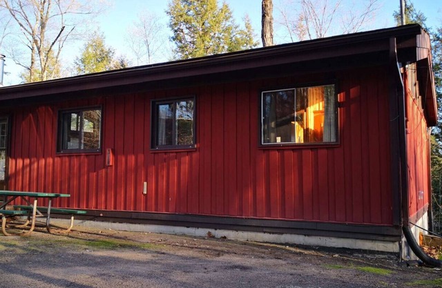 Deluxe Three Bedroom Cottage