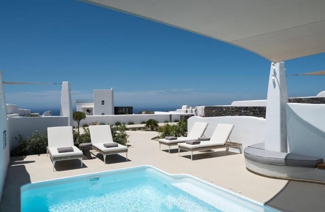 Deluxe Two Bedroom Suite with Private Heated Pool