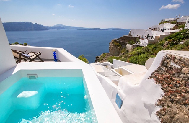 Deluxe Villa with Outdoor Jetted Tub & Sea View