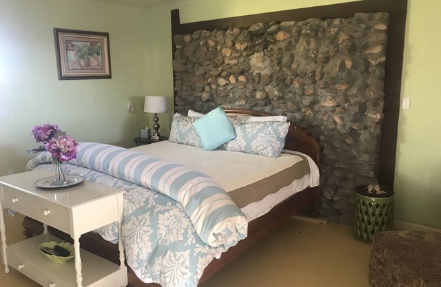 Deming Living At It's Finest-Beautifully & comfortably furnished.