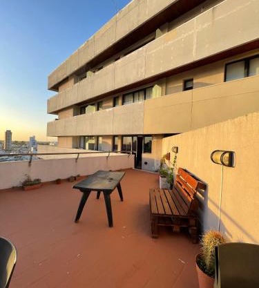 Departamento Centrico con terraza propia