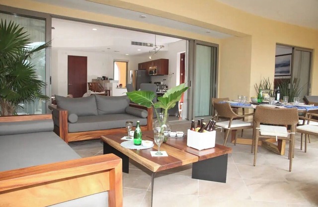 Departamento en frente de la playa en Cerritos Mazatlán