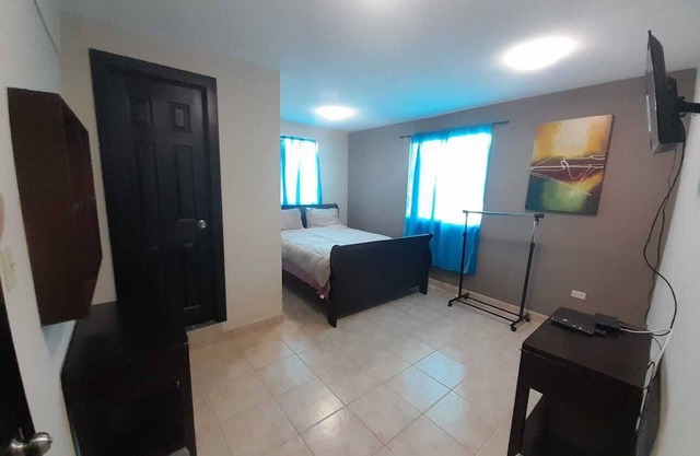 Departamentos Velasco,a 10 min del Centro,ideal Para Conocer Tijuana