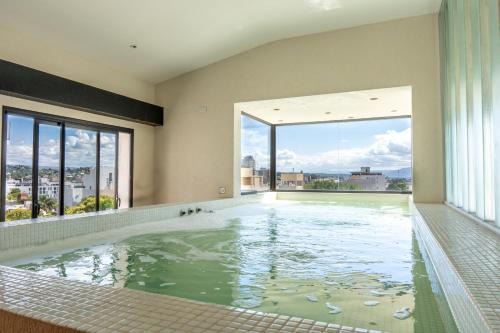 Depto "Ideal" Céntrico, Pile Climat y Pile en Terraza, Cochera, Calef Central