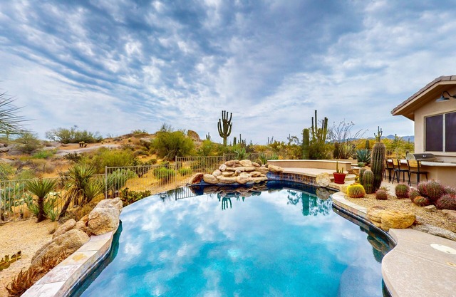 Desert Entertainment Paradise Luxe Villa w/Outdoor Kitchen & Lagoon Pool