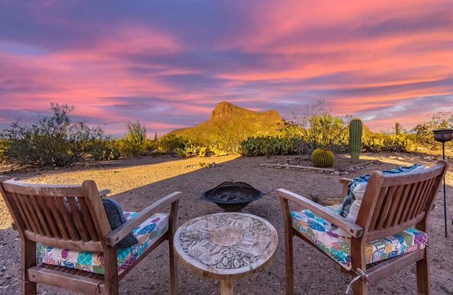 Desert Escape Near Saguaro National Park West