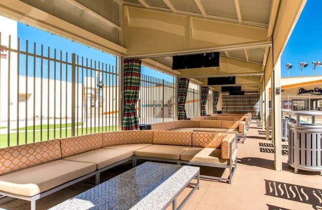 Desert Oasis In The Heart Of Laughlin! 4 Stylish Units for Families On A Budget!