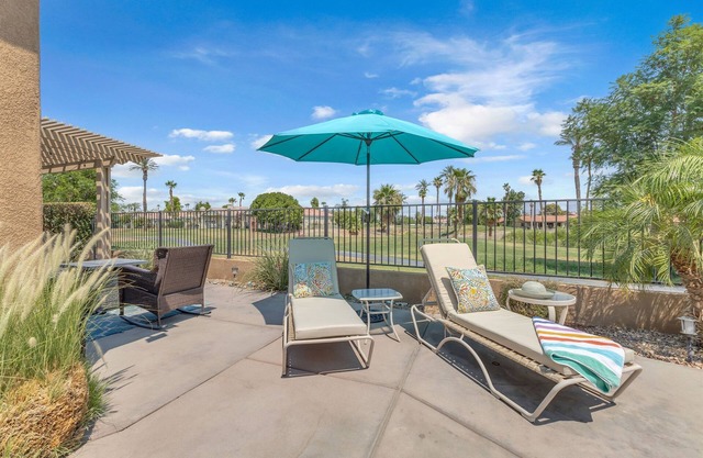 Desert Retreat w/Private Pool, Spa & Views
