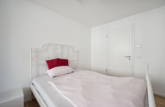 Design 3 Room Apart. BAUHAUS I Balcony I Centre BB I Family & Pet I Homeoffice I