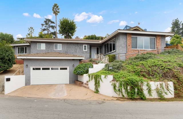 Designer 4 BR La Mesa Home w/Yard and BBQ