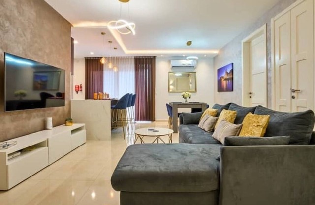 Designer Finished Apartmentnn