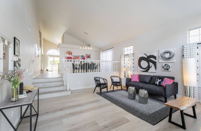 Designer home-6 miles to the Las Vegas Strip!