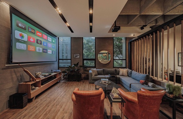 Designer Loft Unique Location Provenza -Lleras 2BR w Alexa, WIFI & Fitness area