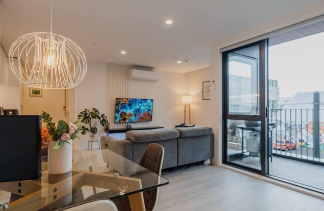 Designer's Pad In Central City