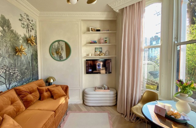 Designer Studio with Patio in Trendy W12