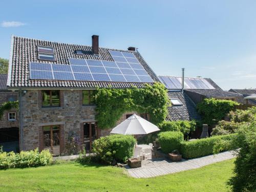 Desnié Farmhouse with Pool