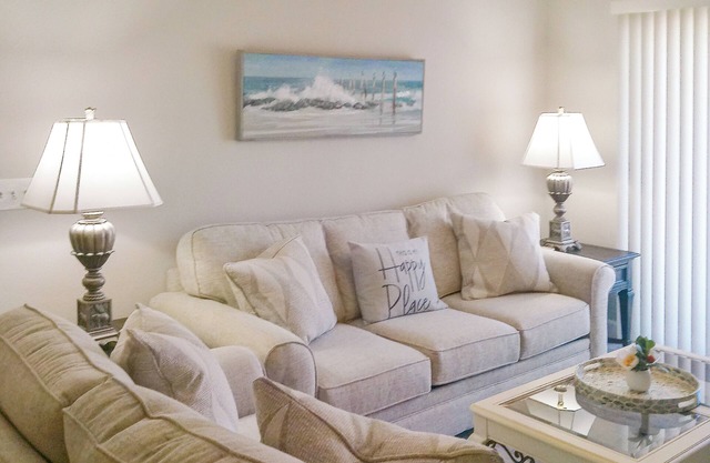 Destin's Dancing Cloud - Prime Location Condo Close to Beach
