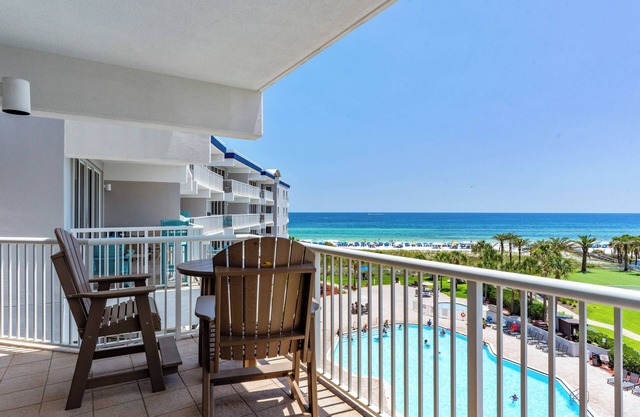 Destin West Gulfside 510 ~ Amazing Beach Views ~ Beach Service