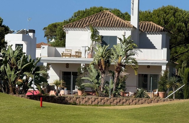 Detached villa with spectacular pool and incredible golf views.