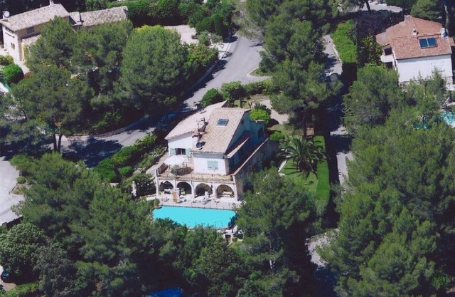 Detached 8 bedrooms with a large heated swimming pool Villa in a private estate