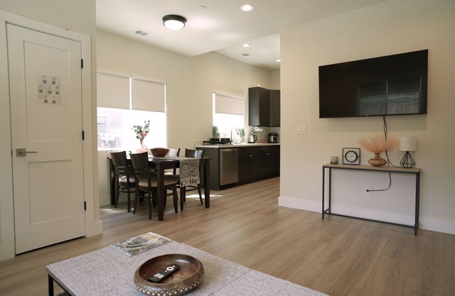 DETACHED ADU: SAN JOSE CITY HALL - SJSU 2B/2B