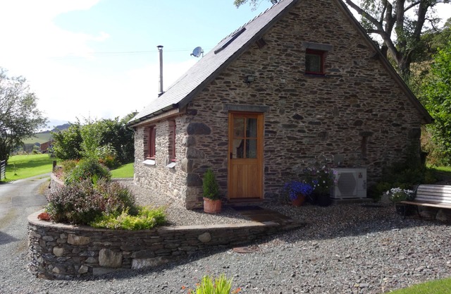 Detached Cottage With Terrace And Garden And Open Views Of Countryside