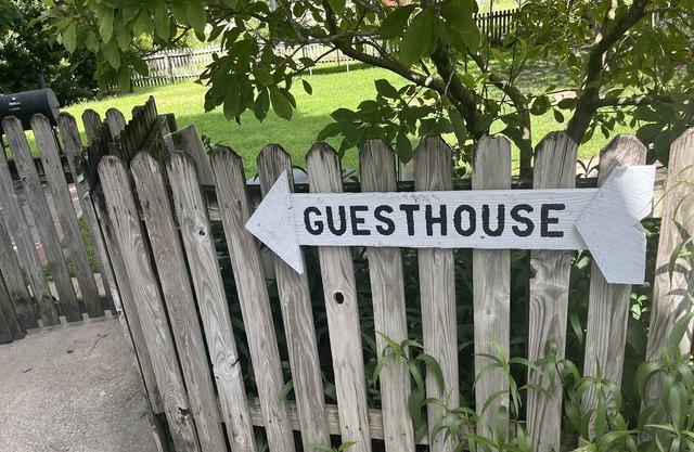 detached guesthouse, minutes to downtown, breweries, and shopping