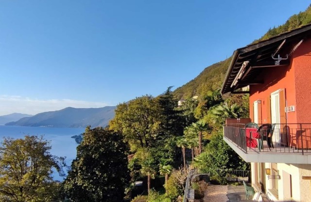 Detached holiday home with top views