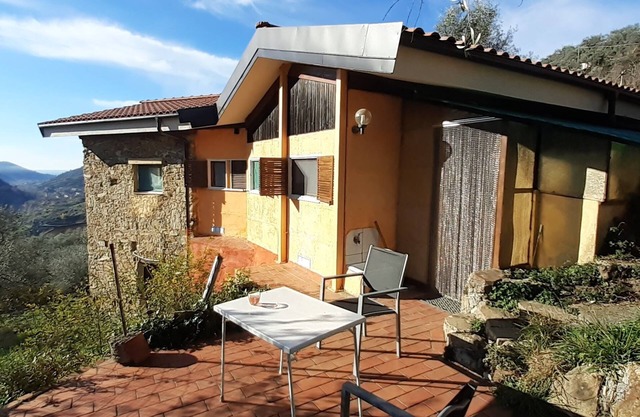 Detached Holiday Home on Olive Grove with Beautiful Sea View