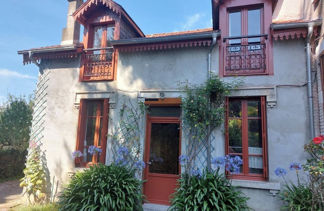 Detached house with garden sleeps 7