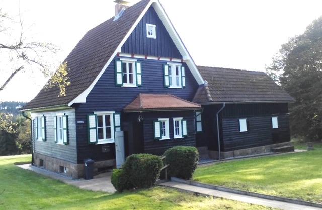 Detached house in the immediate vicinity of the forest