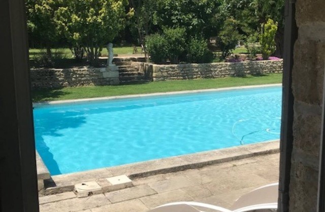 Detached outbuilding 30m2 + kitchen 25m2 + lounge area