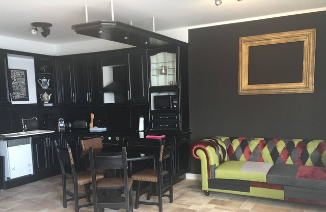 Detached villa with private pool in front of Siam Parque