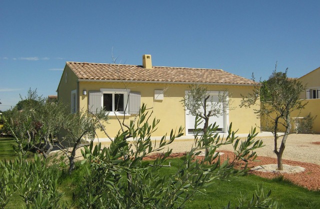 Detached villa with * rating and air conditioning and views of the Luberon