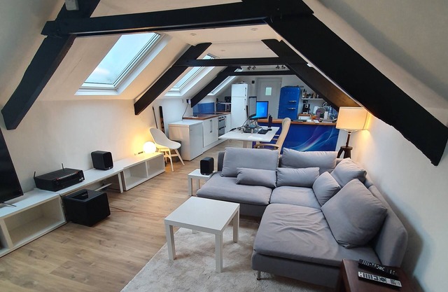 Devon /Cornwall border countryside self-contained apartment with stunning views