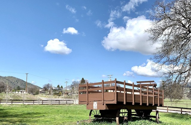 Dewy Meadow A+B Sequoia Kings Canyon NP