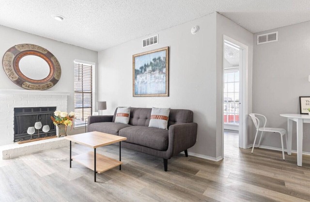 DFW EXTENDED STAY - 1 BEDROOM APT!