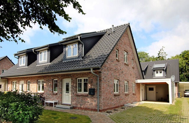 DHH Lütt Seehus Strandstraße 2B mit ca. 91m² Über 3 Etagen