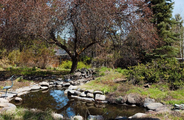 Diamond Retreat in Bend – 2 BDR in Quiet Neighborhood, Close to Downtown!
