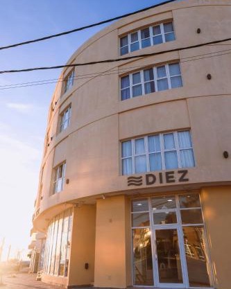 Diez ApartHotel