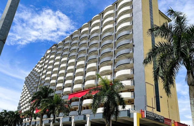 Dindings Pantai Desair Apartment By DPD