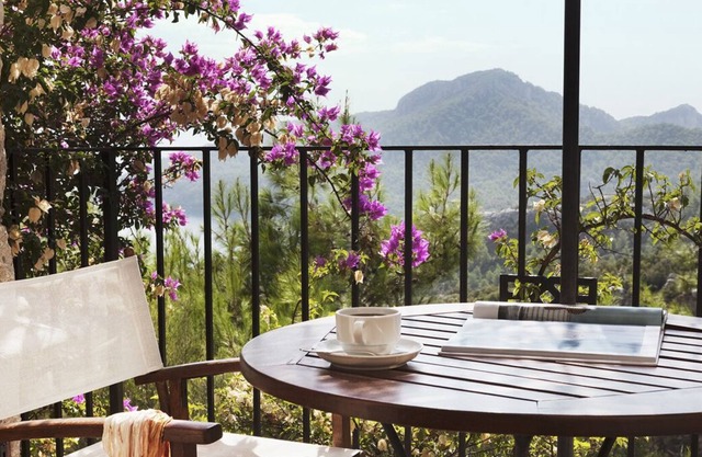 Dionysos Cottage - One Bedroom Resort, Sleeps 3