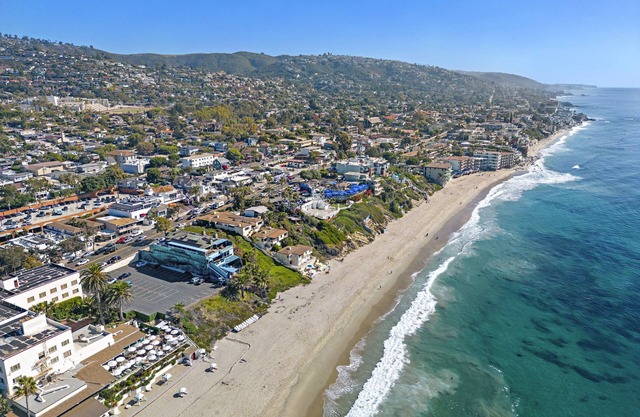 Direct Beach access/Ocean View Performing Arts Haven