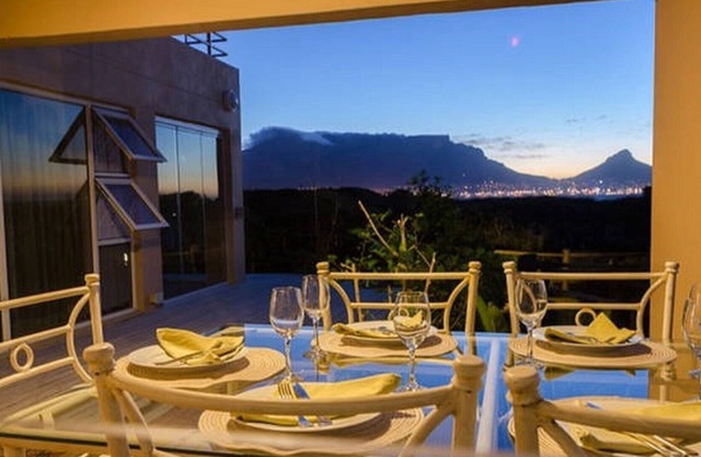 Direct beach access, magnificent views