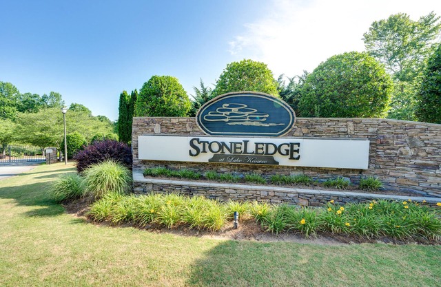 Direct Lakefront on Lake Keowee Remodeled 2019